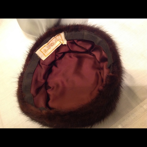 Vintage Women’s Fur Trim Brown Pill Box Hat - Picture 4 of 5